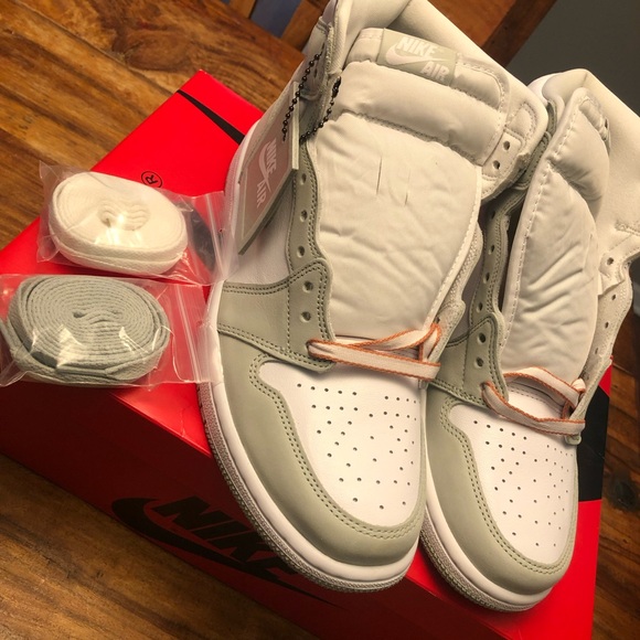 Nike Air Jordan 1 High OG - Seafoam Green - Picture 10 of 13